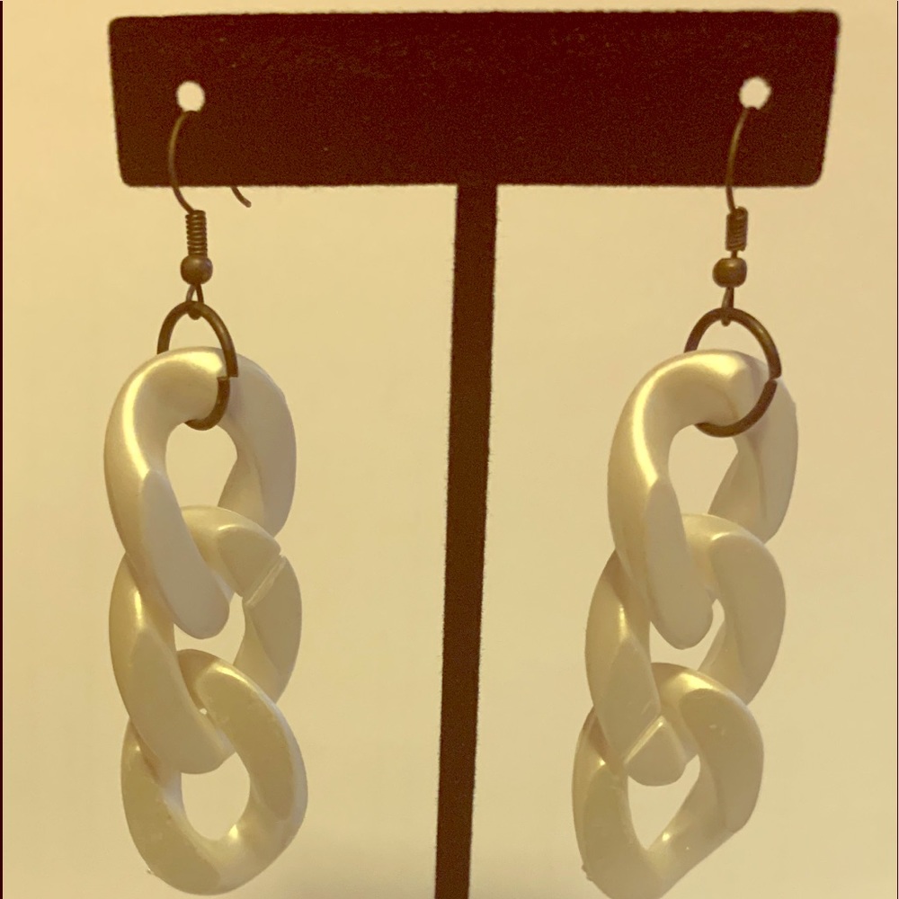 Chain earrings